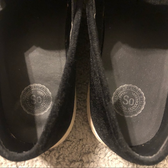 SO Rose Slip-on’s - Picture 7 of 7